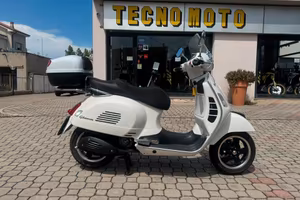 Piaggio Vespa 300 GTS - PROMO PASSAGGIO INCLUSO