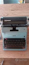 Macchina scrivere Olivetti 82