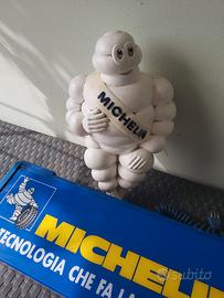 insegna con omino michelin bibendum 