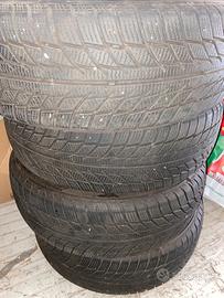 4 pneumatici gomme invernali 205/60R16 92H