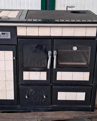 Stufa a legna  o termocucina Klover