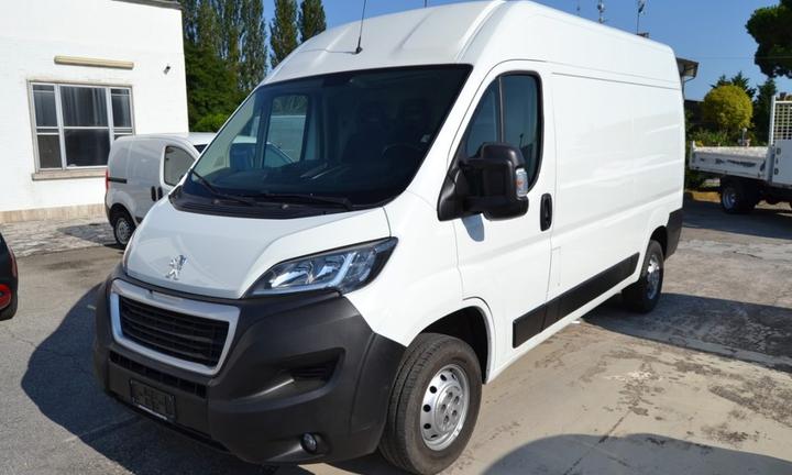 PEUGEOT Boxer 335 2.0 BlueHDi 130CV L2 H2 Furgon