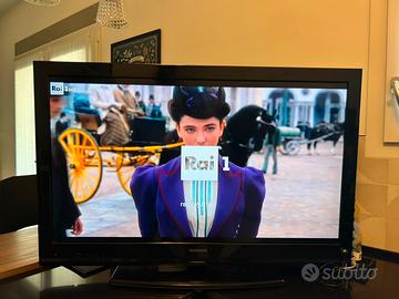 Televisore LCD 40”