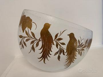 Vaso ovoidale vintage in vetro molato e oro.