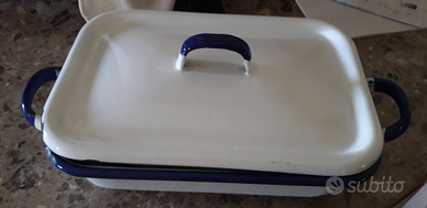 Antico porta aghi da medicheria