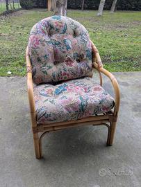 Poltrona in vimini imbottita
