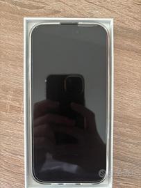 Iphone 16 128 g pari al nuovo usato 1 mese