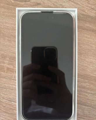 Iphone 16 128 g pari al nuovo usato 1 mese