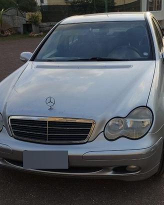 AUTOVETTURA MERCEDES