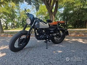 PROMO CAFE RACER Brixton Rayburn 125 GRIGIA