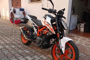 KTM 390 Duke