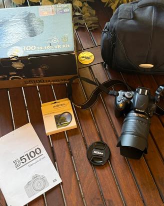 Set completo Nikon d5100 + obiettivo 18-105 VR