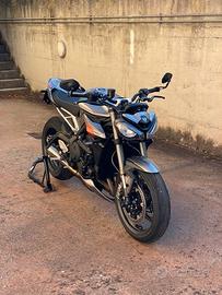 Triumph Street Triple 765 RS