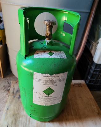Bombola vuota per gas refrigerante .