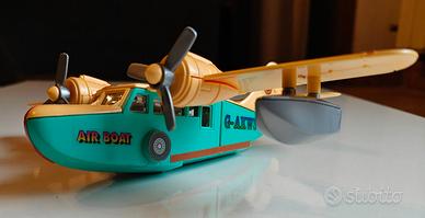 2 Kinder Maxi GranSorpresa Idrovolante+Nave Pirata