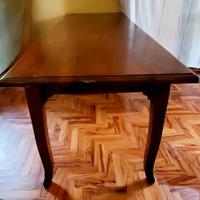 Tavolo grande in legno massiccio di noce