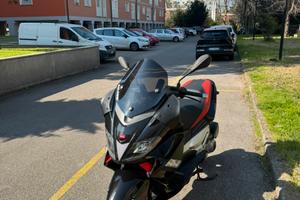 Aprilia SR MAX 300