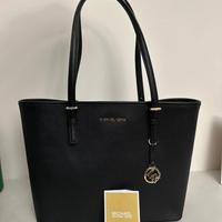 Micheal Kors Jet Set Travel L, nera.