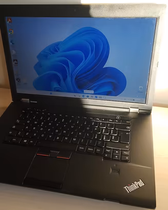 Lenovo Thinkpad 15.6" Intel 3120/8gb/SSD nuovo/w11
