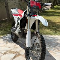 Fantic Enduro 250 4t XEF 2023, 3000 km