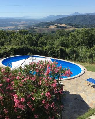 Tra Umbria e Toscana rustico panoramico