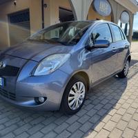 Toyota Yaris 1.0 5 porte