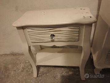 Cassettiera con comodino