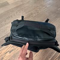 Wandrd Roam (Rogue) 9L sling nera