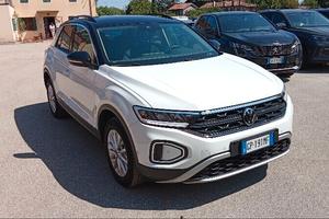 Volkswagen T-Roc 2.0 TDi 150cv DSG da VETRINA