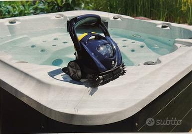 Pulitore robot piscina