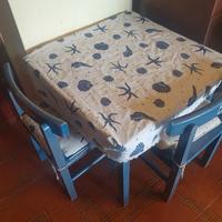 Tavolino e due sedie per bimbi