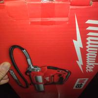 ingrassatore a batteria milwaukee