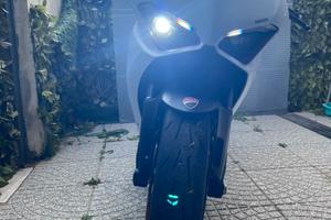 Panigale v2 white edition