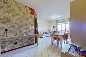 TRILOCALE DOPPI SERVIZI ZONA PACINOTTI!!!