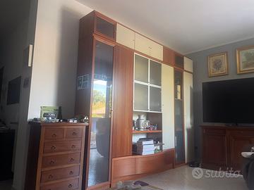 Mobile da salotto con vetrine