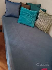 copridivano o coperta in pile