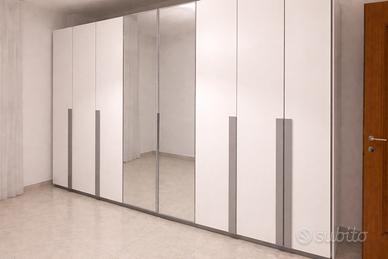 camera da letto. armadio più cassettiera