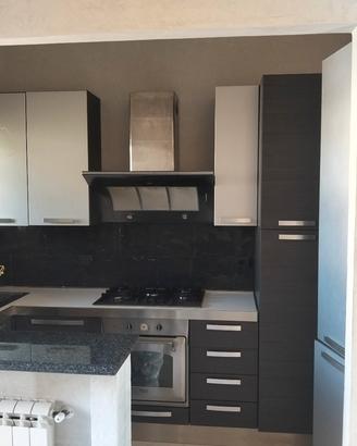 Cucina componibile  Marca Lube
