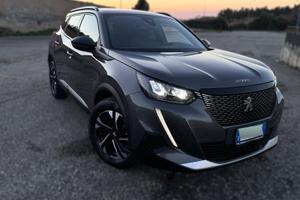 Peugeot 2008  1.2 puretech Allure Pack Eat8