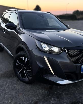 Peugeot 2008  1.2 puretech Allure Pack Eat8