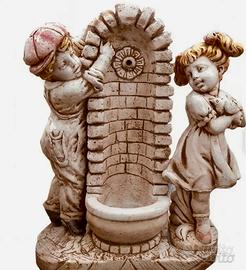 Fontana in calcestruzzo con  bimbi