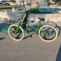 Triciclo trike con seduta