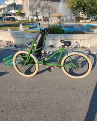Triciclo trike con seduta