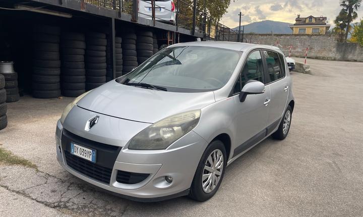 Renault Scenic X-Mod 1.5 dCi - 2010
