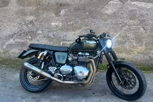 Triumph Thruxton 900