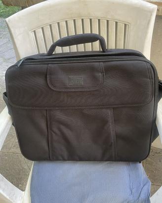 Borsa porta PC Case Logic con tracolla come nuova