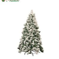 Albero di Natale innevato