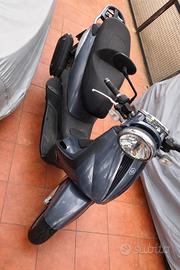 Beverly Tourer 250