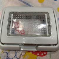 Placca con coperchio trasparente compatibile con B