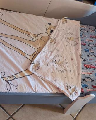 Il lettino misura 145x73cm